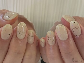 淡色つぶつぶふんわりネイル