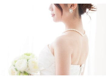 シフォン(Chiffon)の写真/憧れのドレスを最高に美しく。33年の実績で叶える【脱毛×バスト×美肌】のトータルケア