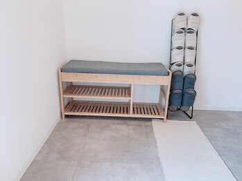 美肌工房 エステサロン上迫/エントランスでお履き替え