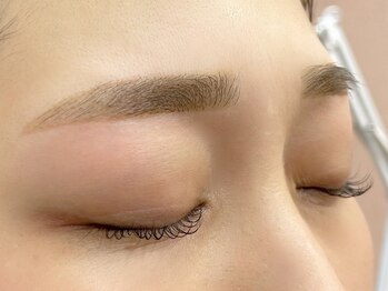 ベリーアイズ 町田店(Berry Eyes)の写真/黄金比で導き出す美眉♪マスク姿でも眉は重要!自毛を活かし理想の美眉で印象UP♪眉スタイリング初回¥3500!