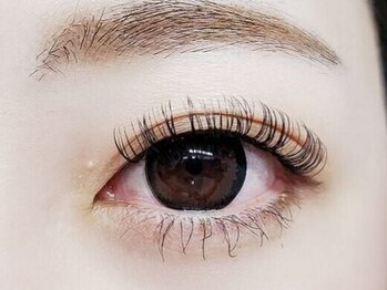 ホワイトジム(White Gym)の写真/ボリュームが欲しい方にオススメのつけ放題メニューもご用意★軽いつけ心地で自まつ毛が少ない方にも◎