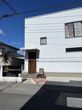リノ/一軒家の隠れ家サロン