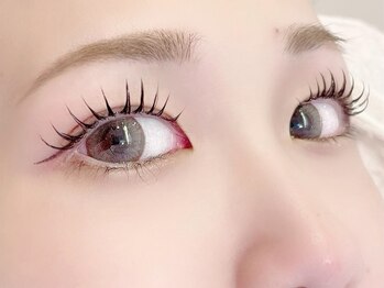 エメローズ 池袋店(AIMEROSE)の写真/オフ込毛質選択可!上130本¥4400～モチ重視“LEDまつエク“¥5280☆上下パーマ¥6050もおすすめ◎