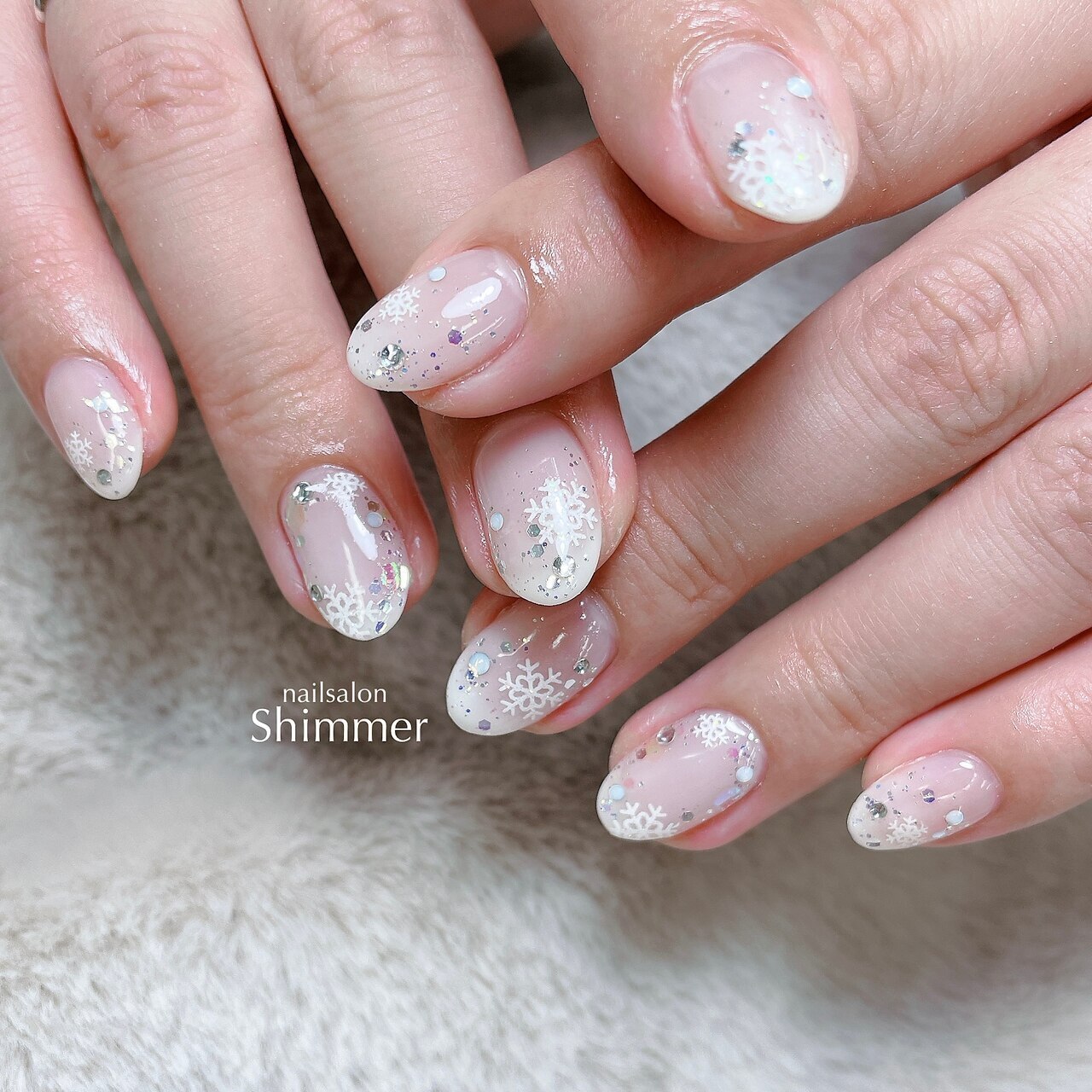 2026年夏トレンド】雪の結晶 ハンドのネイルデザイン集｜人気順｜6