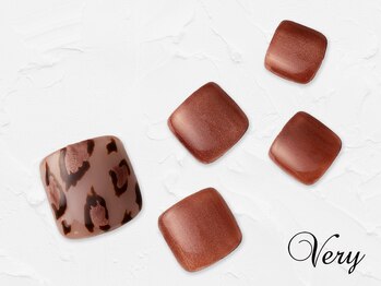 ヴェリー アトレ品川店(Very)/秋を先取りしたレオパードネイル