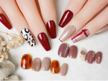ナイスネイル 綱島店(NICE NAIL)の写真/自他店問わずオフ無料【今月のネイル¥4990】毎月60種のトレンドデザイン♪見る度気分が上がる美しい指先に