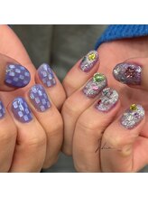 シー(SHE)/アシメントリーネイル