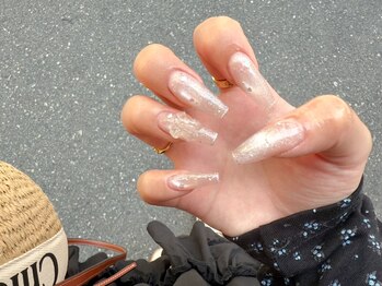エムネイル(M-Nail)の写真/【心斎橋駅徒歩2分】肌馴染みの良いカラーで上品な指先を演出♪ジェル～スカルプ◎持ち込み/長さだしもOK!