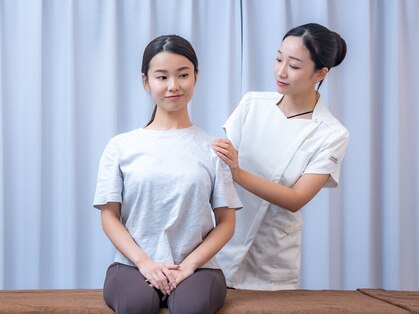 骨盤矯正と姿勢矯正と頭痛矯正が得意な結果重視の改善専門整体 藤沢南口院の写真