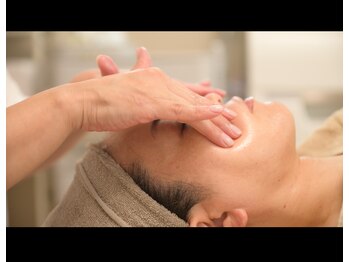 アンド リュクス(& Luxe)/夏のフェイシャルケア☆