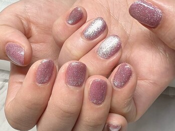 Nailsalon chouchouetteの写真/【天神駅近/完全個室】オフィスや日常に馴染むシンプルネイルが得意♪爪のお悩みに寄り添う丁寧サロン