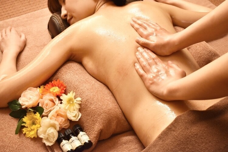 【男性★リピーター様】アロマリンパマッサージ100分 \7800