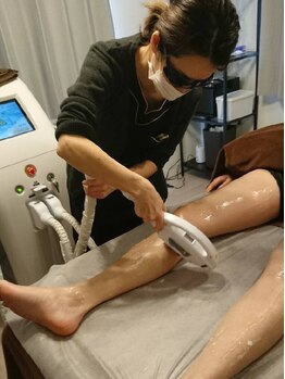 メンズ ユシュレ(Men's YUSYURE)の写真/メンズ脱毛サロン☆【痛みが少なく短時間施術◎】初めての方も、脱毛経験者も大歓迎!!落ち着ける完全個室♪