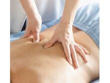 ハリ リリー カニエの雰囲気（肩こり首コリで頭痛がひどいそんな方　細部まで解します）