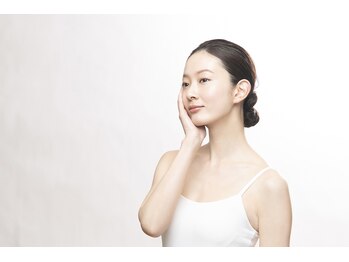 モイスティーヌ 仙台サロンの写真/【目指せノーファンデ肌♪】 お肌のお悩みカウンセリング×おひとりお一人のオーダーメイドスキンケア体験
