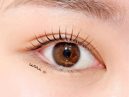 ユニアイラッシュ(uni eyelash)の写真