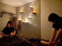 贅沢な同時施術も可能です