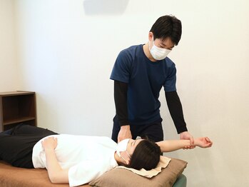 千原整骨院/巻き肩の方におすすめ!