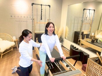ラフリー 大阪梅田(RUFFREE)の写真/肩甲骨はがし整体×マシンピラティスで体の歪みを整え、姿勢改善×理想のボディへ!運動不足解消◎
