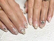 リリー(Liliy)/ホワイトネイル