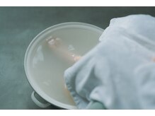 トリコテ ル ブラン(tricoter le blanc)/フットバス