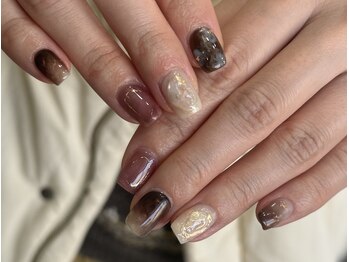 タグネイル(tag nail.)の写真/清潔感がありシンプルで落ち着いたこだわり空間で、お一人お一人に合った施術をご提供しております♪
