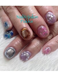 ショートネイルでもデザインを