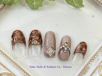 ユウコネイルズアンドエステティック ラ デェス(Yuko Nails & Esthetic La Deesse)/プラチナコース (定額制)¥9500