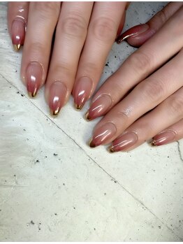 カラグラミラーフレンチネイル