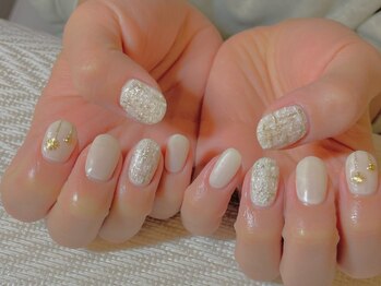 レイサロン(Rey salon)の写真/ネイルが初めての方も安心♪デザインやカラーなどじっくりご要望をお聞きしながらデザインを決めていきます