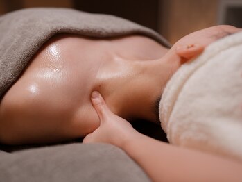 サロン ムーン(salon Moon)の写真/肩こりや首の辛さを根本改善したい方に◎筋肉の緊張をほぐし、血流を改善して、全身の疲れをスッキリ解消!