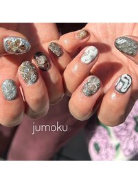 個性派ニュアンスネイル