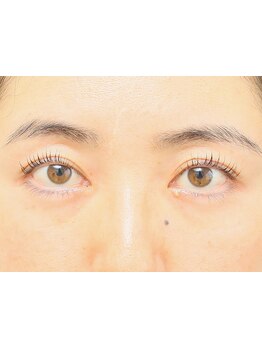 ナチュラル上品な目元にしたい