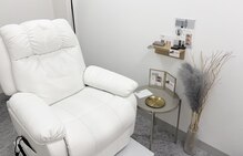 ロレインブロウ 本厚木店