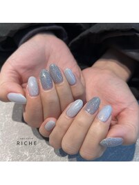 キラキラ水色ネイル