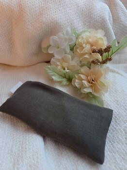 ナチュリス(Natulis)/目元を温めるハーブパット