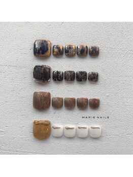 マリーネイルズ 青山店(MARIE NAILS)の写真/まだまだ夏です!フットの季節です!今だけお得なケア付きのクーポンあります。是非お洒落してください♪