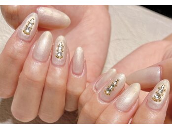 アトリエ グリッター(atelier glitter)/ラインストーンネイル