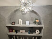 《DIYで塗ったお気に入りの棚》色々並べていくのが楽しみです^^