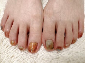 ミリ(Mili)の写真/【大人カワイイ☆トレンドネイルが豊富】足先までのお手入れで女子力UP♪ハンドがお仕事柄できない方にも◎