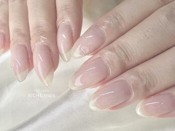 リッシュ トロワ(RICHE trois)/クリアネイルぷっくりハート