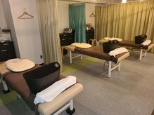 てとて東京スタイルの雰囲気（ほぐしはオープンで！オイルは個室で女性スタッフ限定だから安心）