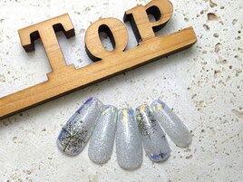 定額W-4 氷の中の結晶