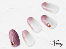 ヴェリー 六本木ヒルズ店(Very)/秋らしいシックな上品ネイル