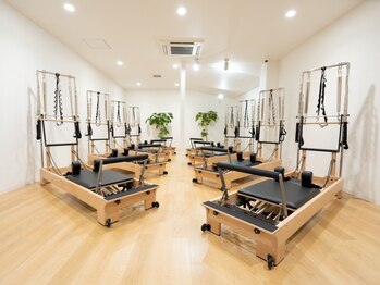 アレクシー(ALEXY)の写真/【女性専用ピラティス】当店は9割の方が初心者様！少人数制クラスで楽しくレッスン♪お気軽にお越し下さい*