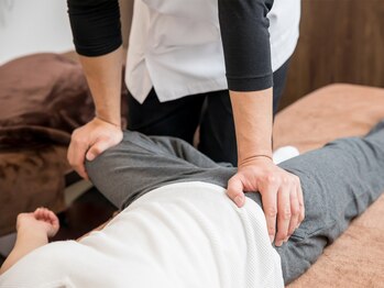 GLOW鍼灸整体院　新井薬師院/歪み脚も真っ直ぐに！