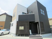 小顔アンドエイジングケア専門店 ビゼ(美sser)/大通り沿いにございます。