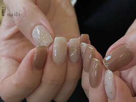 手描き淡色ミラーリボンネイル