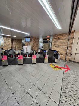 プティ ニド(Petit Nid)/京急日の出町駅からの道順1