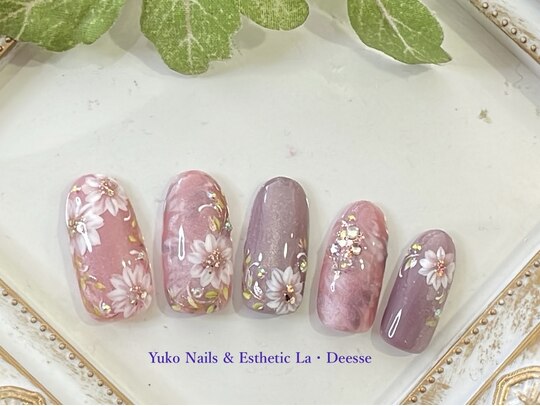 2025年冬】ピンク フラワー ハンドのネイルデザイン集｜人気順  